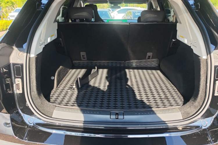 Used JETOUR Dashing 2025 1.5T DCT Beyond Edition Trunk