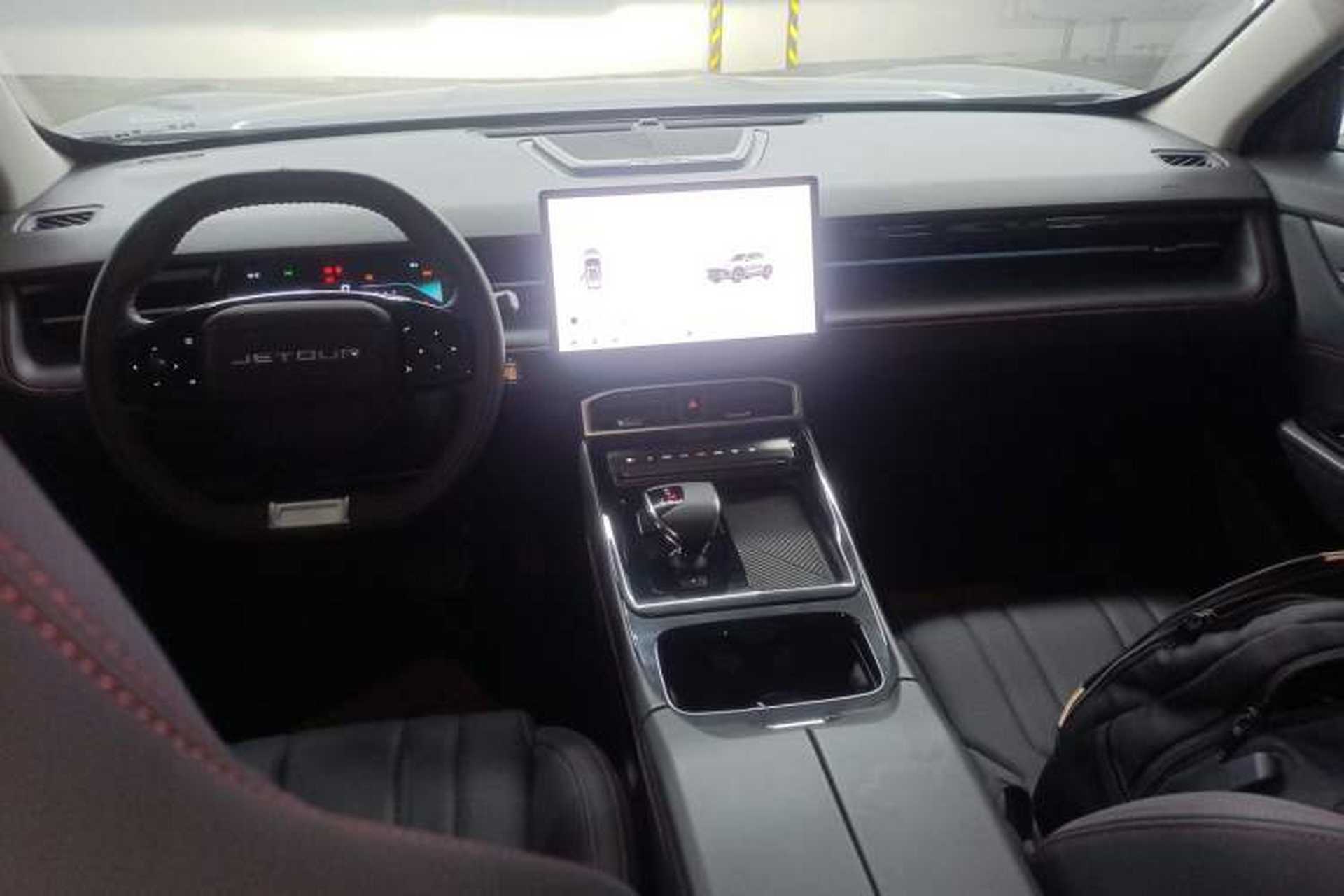 Used JETOUR Dashing 2025 1.5T DCT Luxury Edition Center Console