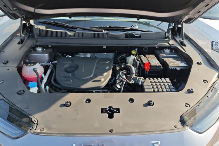 Used JETOUR Dashing 2025 1.5T DCT Luxury Edition Engine Bay