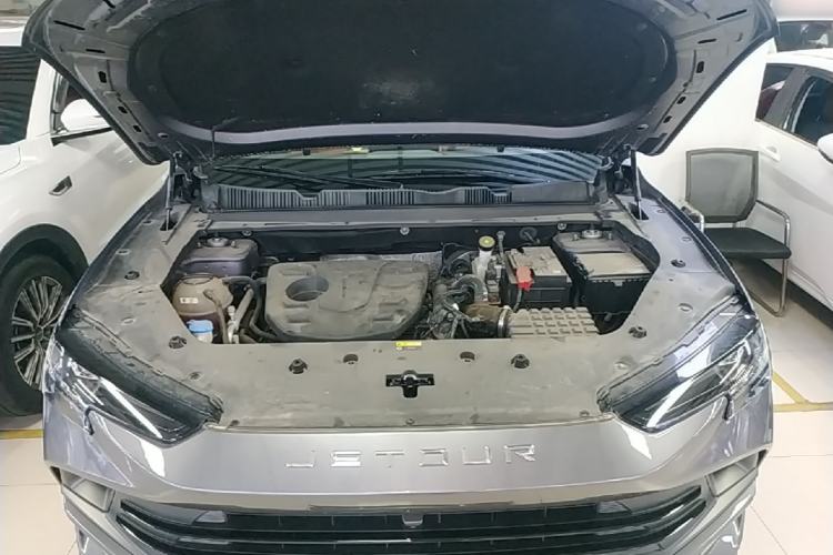 Used JETOUR Dashing 2025 1.5T DCT Ultimate Edition Engine Bay