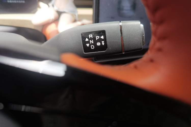 Used JETOUR Dashing 2025 1.5TD DCT Flagship Edition Gear Lever