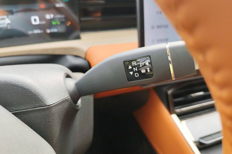 Used JETOUR Dashing 2025 1.5TD DCT Flagship Edition Gear Lever