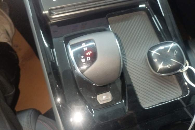 Used JETOUR Dashing 2025 1.5T DCT Luxury Edition Gear Lever