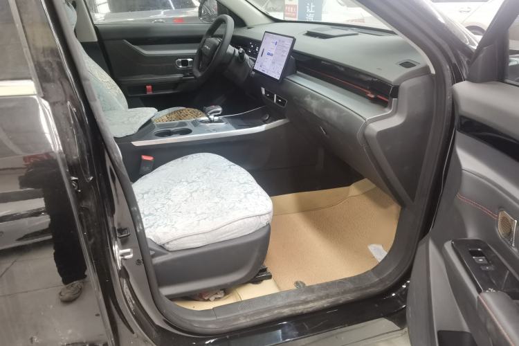 Used JETOUR Dashing 2025 1.5T DCT Beyond Edition Interior 5