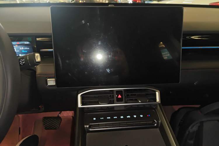Used JETOUR Dashing 2025 1.5TD DCT Flagship Edition Audio And AC Panel