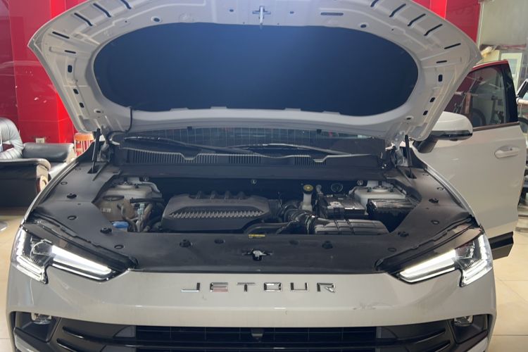 Used JETOUR Dashing 2025 1.5TD DCT Luxury Edition Engine Bay