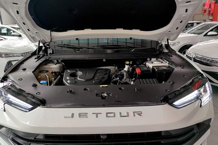Used JETOUR Dashing 2025 1.5T DCT Luxury Edition Engine Bay