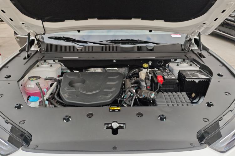 Used JETOUR Dashing 2025 1.5T DCT Ultimate Edition Engine Bay