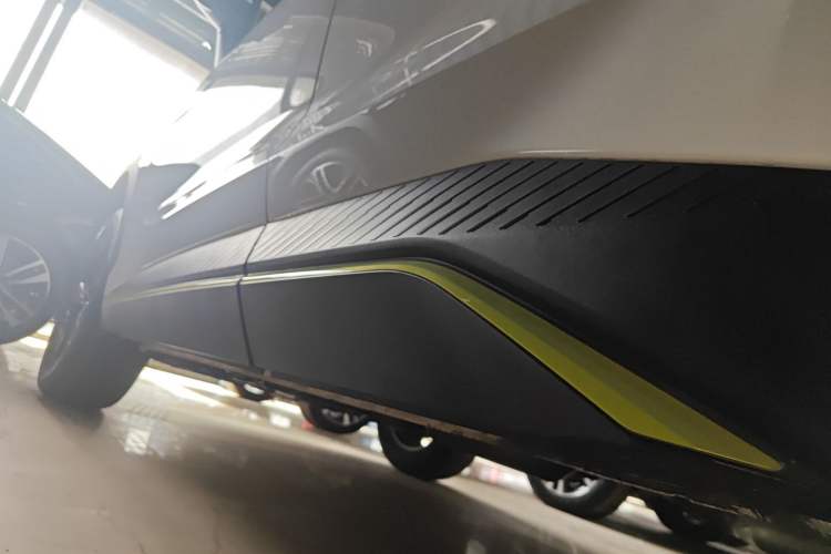Used JETOUR Dashing 2025 1.5T DCT Youth UP Left Side Sill