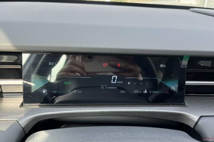 Used JETOUR Dashing 2025 1.5T DCT Luxury Edition Odometer Close Up