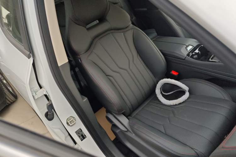 Used JETOUR Dashing 2025 1.5T DCT Ultimate Edition Right Front Seat