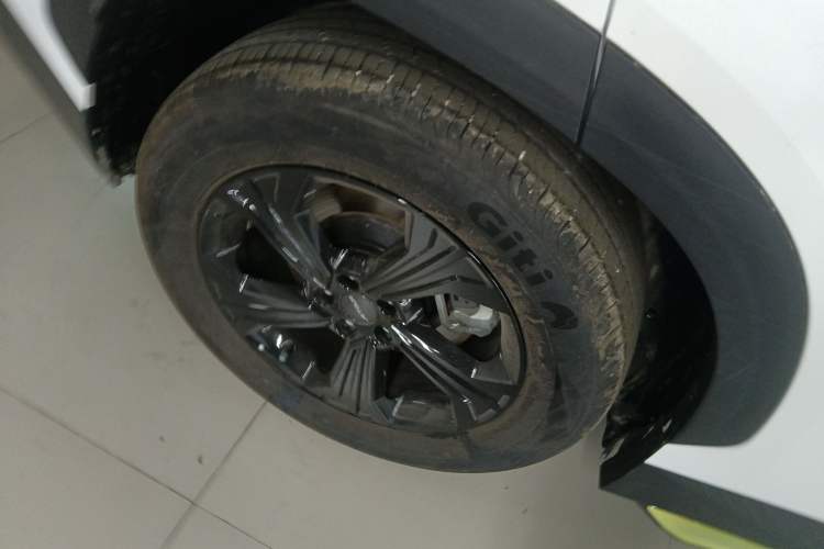 Used JETOUR Dashing 2025 1.5T DCT Youth UP Right Rear Wheel Hub