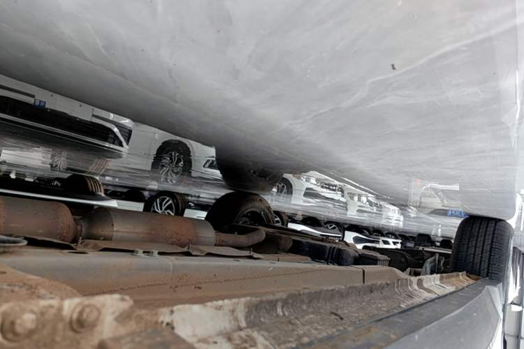 Used JETOUR Dashing 2025 1.5T DCT Luxury Edition Right Side Sill