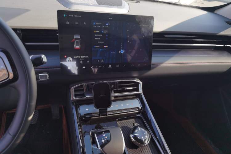Used JETOUR Dashing 2026 Model—1.5T DCT Luxury Edition Audio And AC Panel