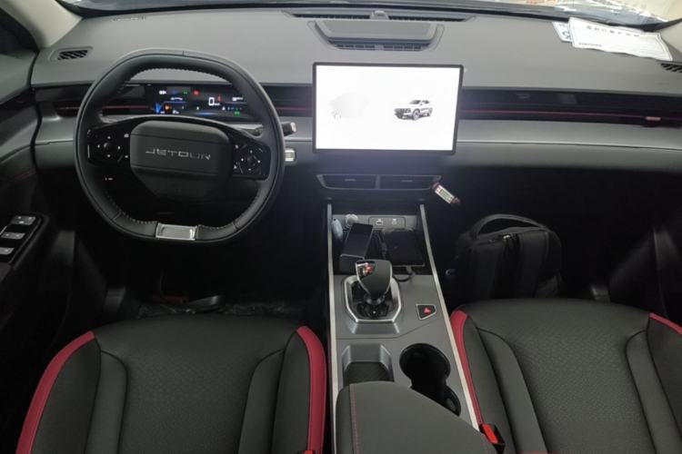 Used JETOUR Dashing 2026 Model—Youth Edition, 1.5T 6DCT Elite Edition Center Console