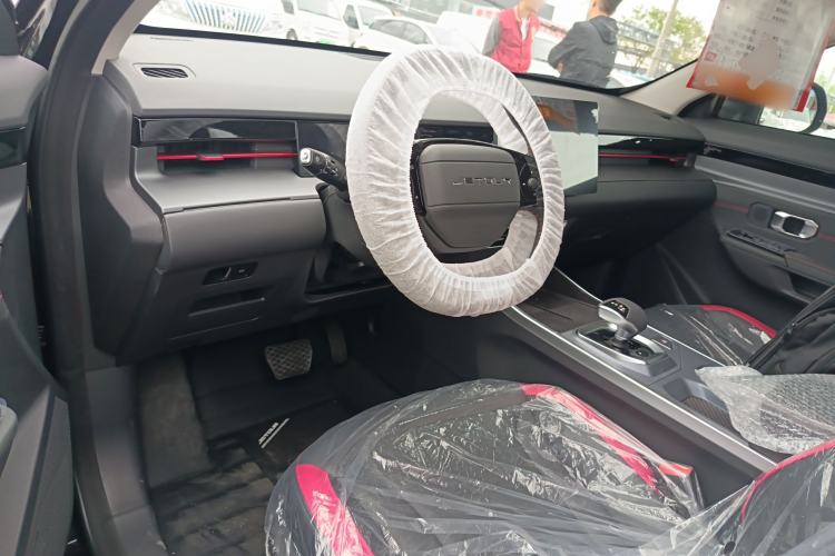 Used JETOUR Dashing 2026 Model—Youth Edition, 1.5T 6DCT Luxury Edition Center Console