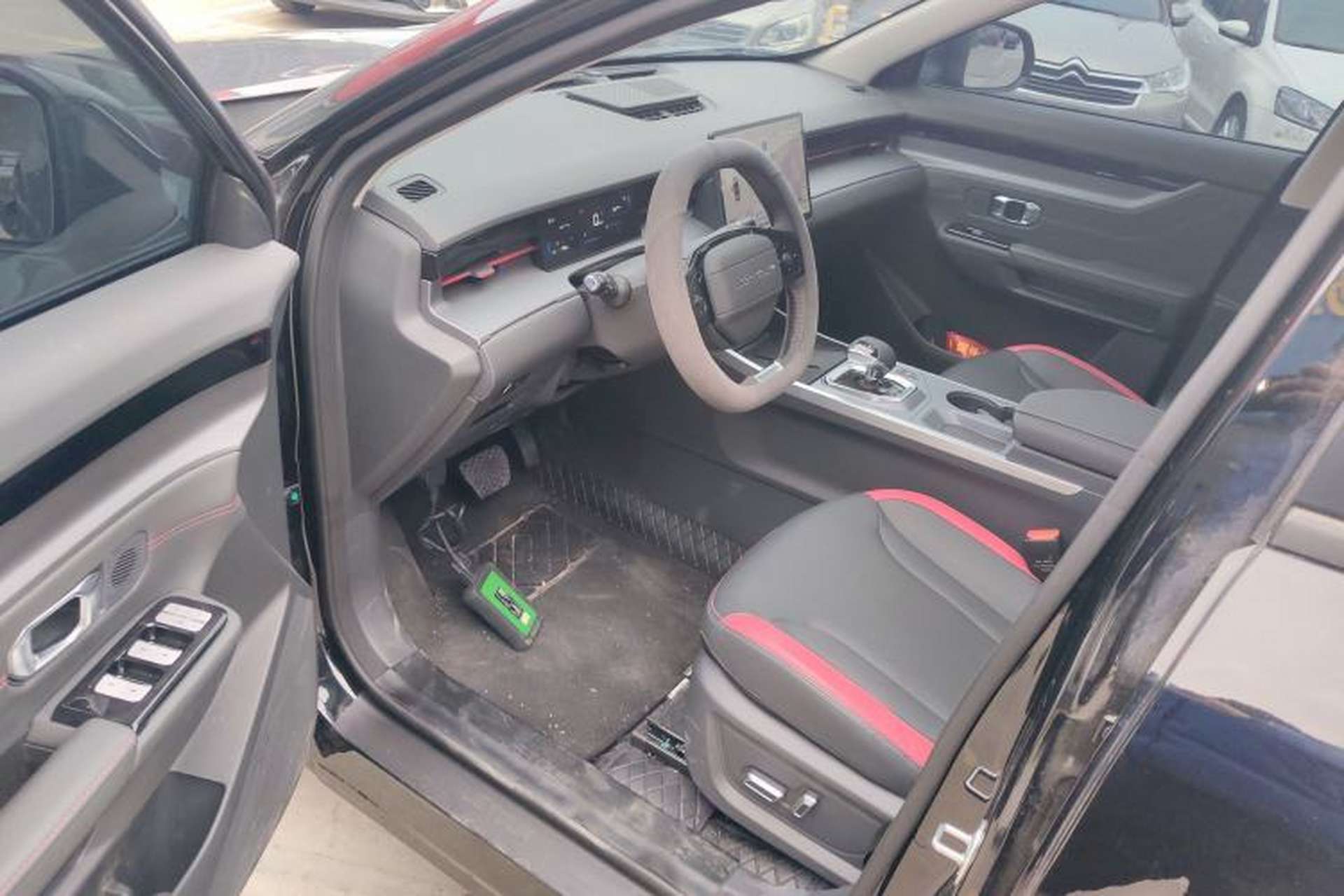 Used JETOUR Dashing 2026 Model—Youth Edition, 1.5T 6DCT Luxury Edition Driver Seat