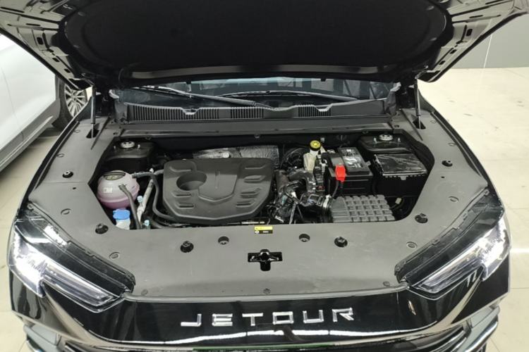 Used JETOUR Dashing 2026 Model—1.5T DCT Luxury Edition Engine Bay