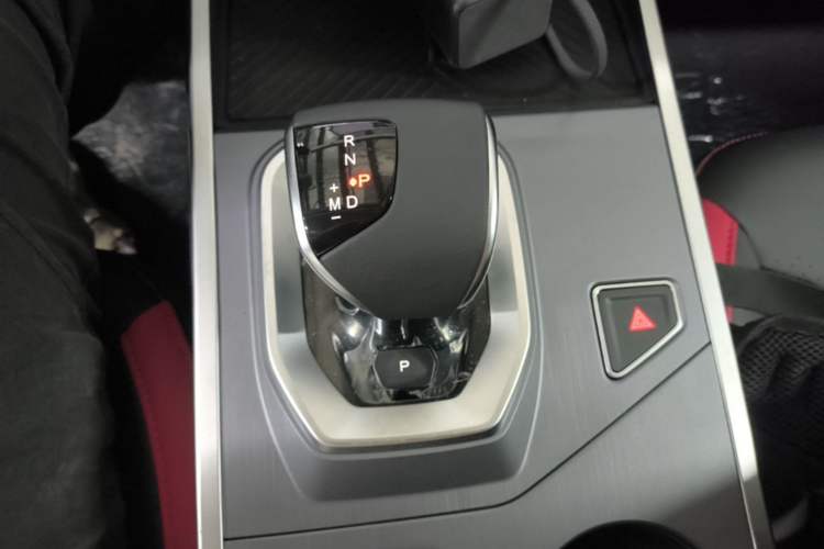 Used JETOUR Dashing 2026 Model—Youth Edition, 1.5T 6DCT Elite Edition Gear Lever