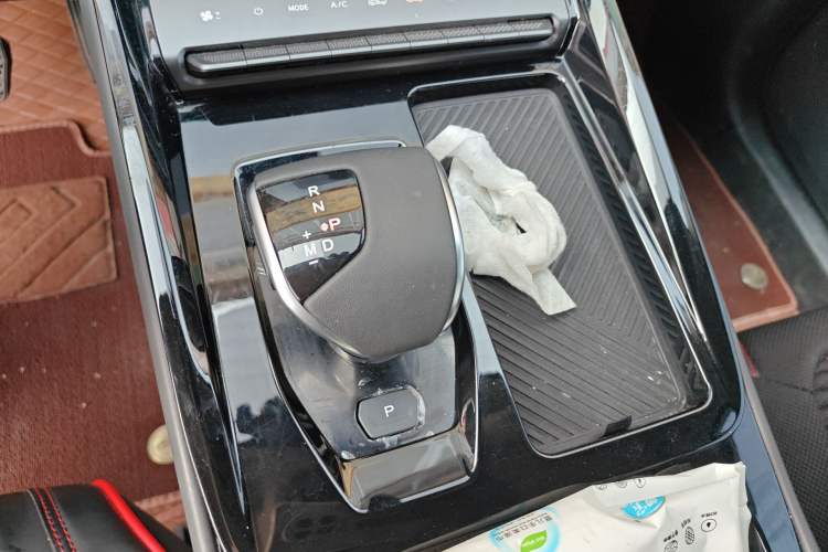 Used JETOUR Dashing 2026 Model—1.5T DCT Elite Edition Gear Lever