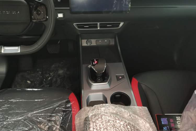 Used JETOUR Dashing 2026 Model—Youth Edition, 1.5T 6DCT Luxury Edition Gear Lever