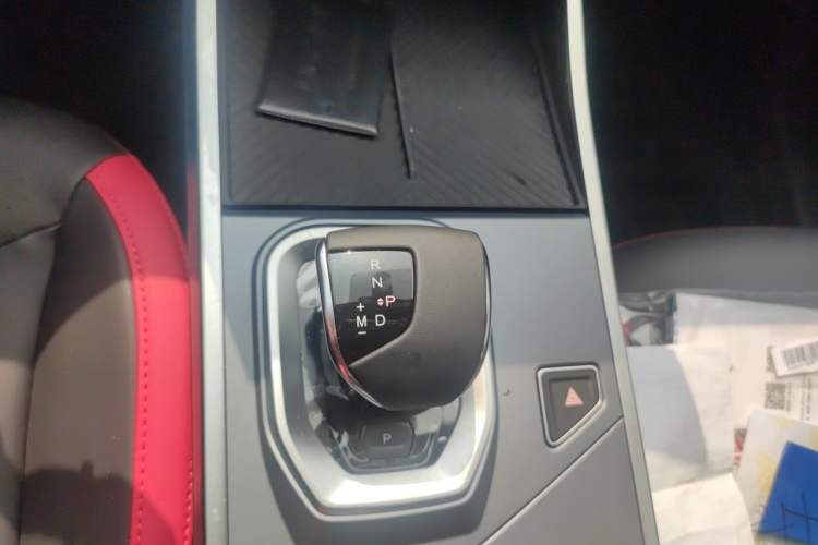 Used JETOUR Dashing 2026 Model—Youth Edition, 1.5T 6DCT Elite Edition Gear Lever