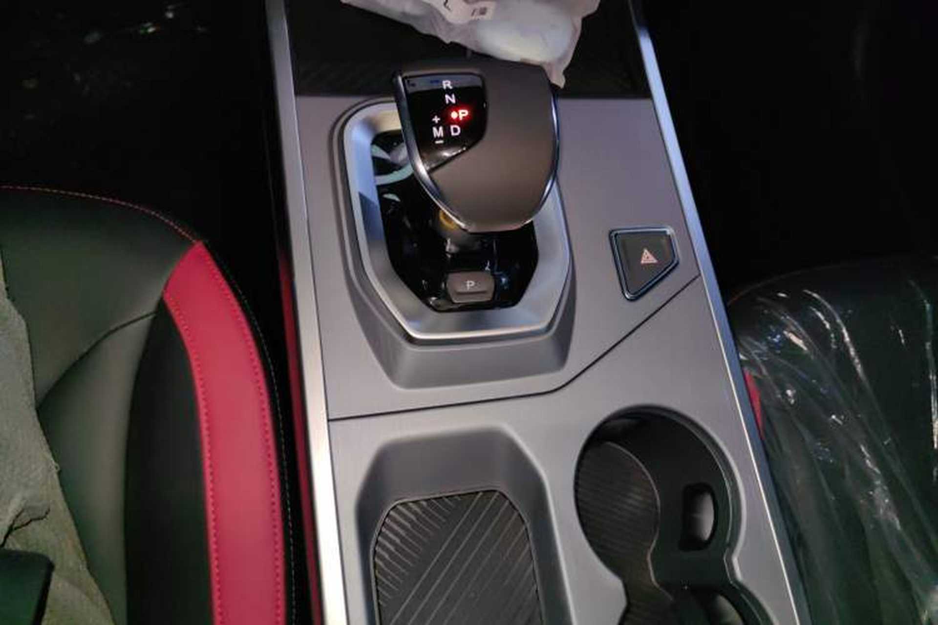 Used JETOUR Dashing 2026 Model—Youth Edition, 1.5T 6DCT Luxury Edition Gear Lever