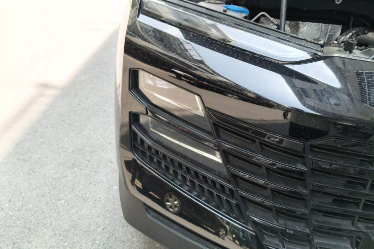 Used JETOUR Dashing 2026 Model—Youth Edition, 1.5T 6DCT Luxury Edition Right Front Headlight