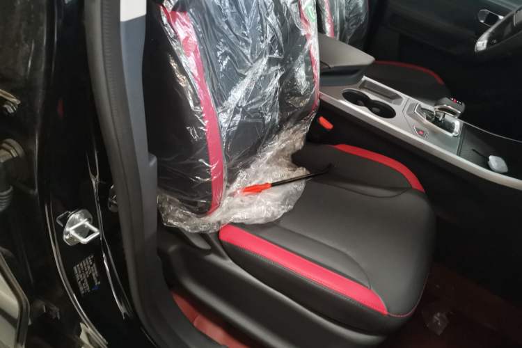 Used JETOUR Dashing 2026 Model—Youth Edition, 1.5T 6DCT Luxury Edition Right Front Seat