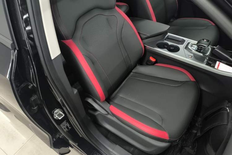Used JETOUR Dashing 2026 Model—Youth Edition, 1.5T 6DCT Elite Edition Right Front Seat