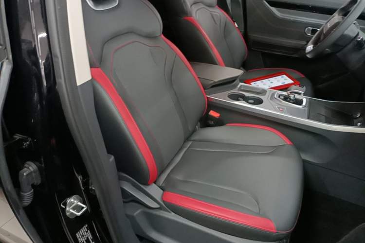 Used JETOUR Dashing 2026 Model—Youth Edition, 1.5T 6DCT Elite Edition Right Front Seat