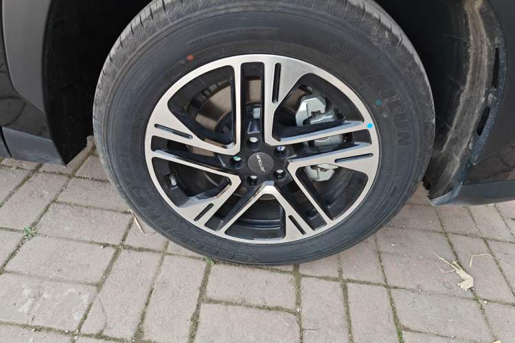 Used JETOUR Dashing 2026 Model—1.5T DCT Elite Edition Right Front Wheel Hub