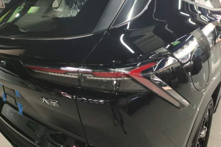 Used JETOUR Dashing 2026 Model—Youth Edition, 1.5T 6DCT Luxury Edition Right Rear Taillight