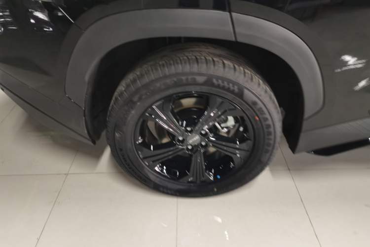 Used JETOUR Dashing 2026 Model—Youth Edition, 1.5T 6DCT Luxury Edition Right Rear Wheel Hub