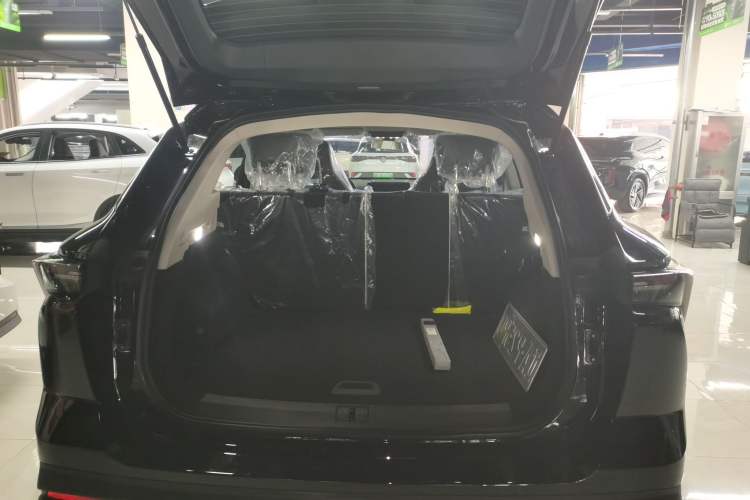 Used JETOUR Dashing 2026 Model—Youth Edition, 1.5T 6DCT Luxury Edition Trunk