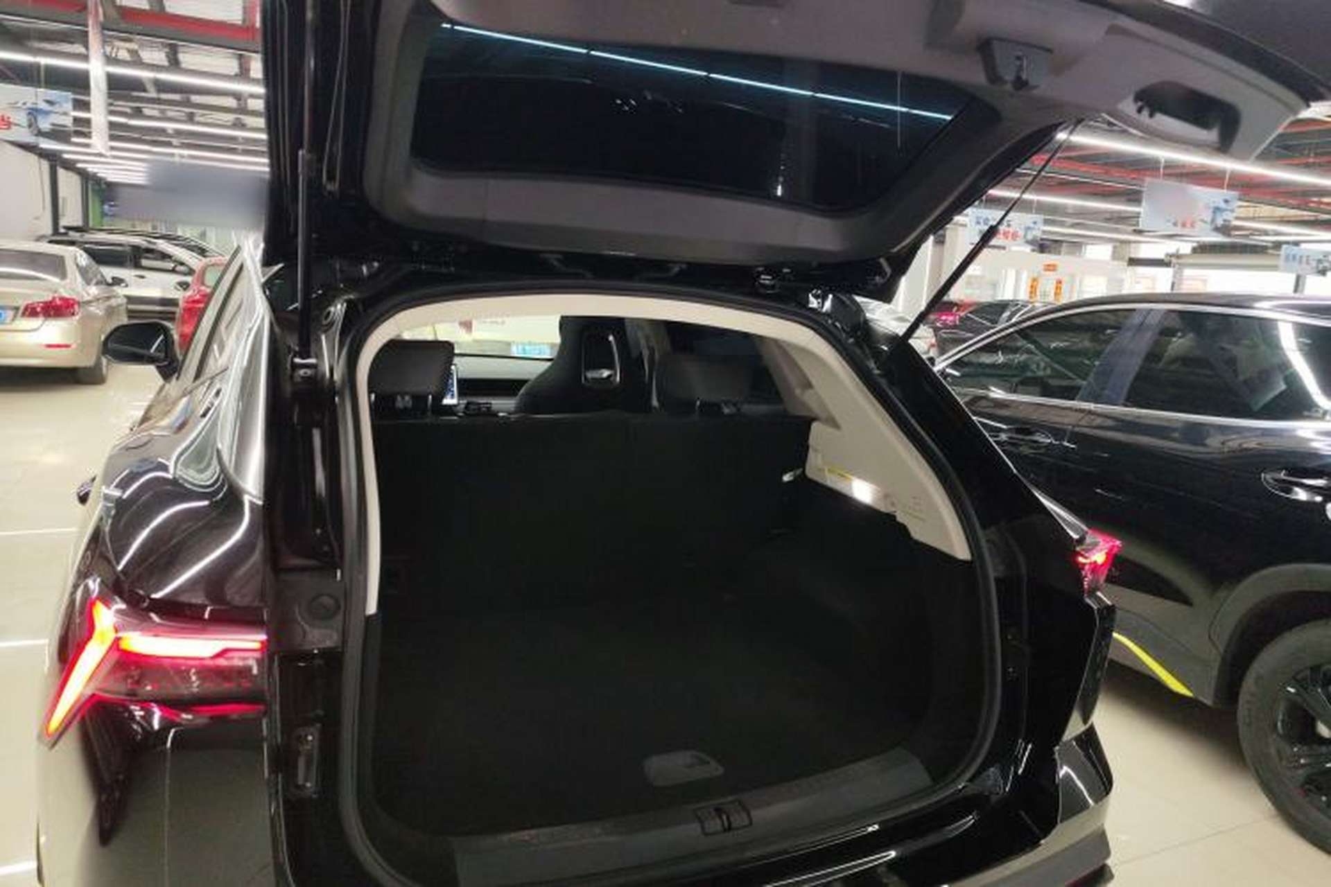 Used JETOUR Dashing 2026 Model—Youth Edition, 1.5T 6DCT Luxury Edition Trunk