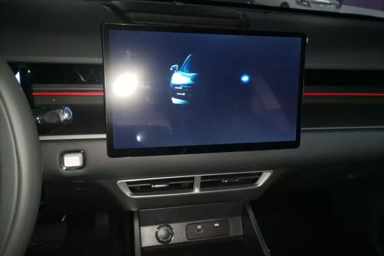Used JETOUR Dashing 2026 Model—Youth Edition, 1.5T 6DCT Luxury Edition Audio And AC Panel