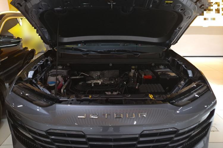 Used JETOUR Dashing 2026 Model—Youth Edition, 1.5T 6DCT Elite Edition Engine Bay