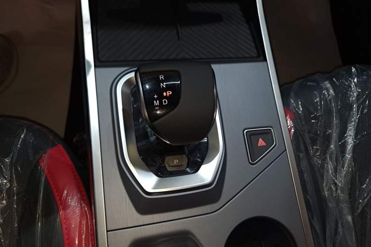 Used JETOUR Dashing 2026 Model—Youth Edition, 1.5T 6DCT Elite Edition Gear Lever