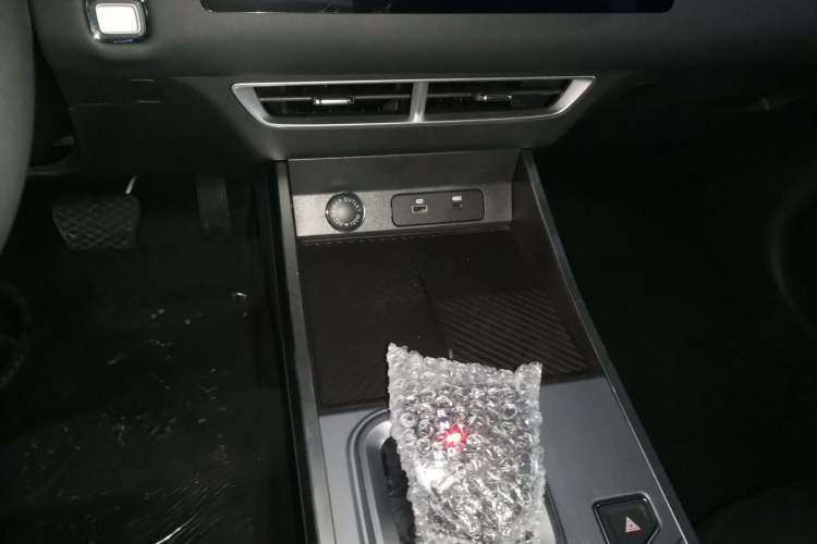 Used JETOUR Dashing 2026 Model—Youth Edition, 1.5T 6DCT Luxury Edition Gear Lever