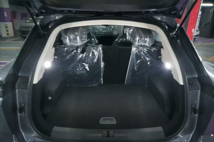 Used JETOUR Dashing 2026 Model—Youth Edition, 1.5T 6DCT Luxury Edition Trunk