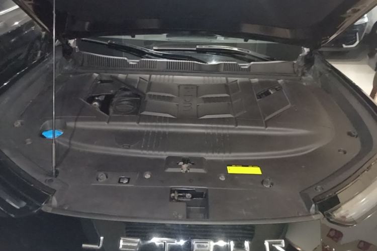 Used JETOUR Dashing i-DM 2022 1.5T DHT Lightning 01 Engine Bay