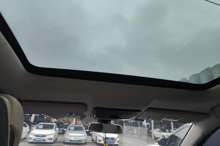 Used JETOUR Dashing i-DM 2022 1.5T DHT Lightning 01 Headliner