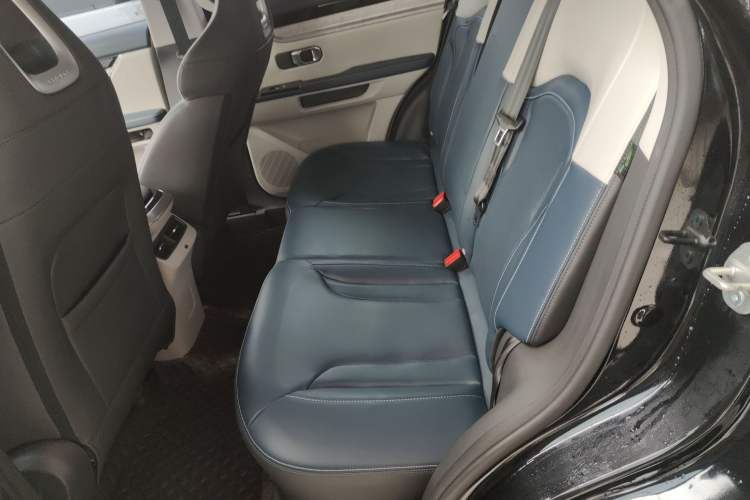Used JETOUR Dashing i-DM 2022 1.5T DHT Lightning 01 Interior 4