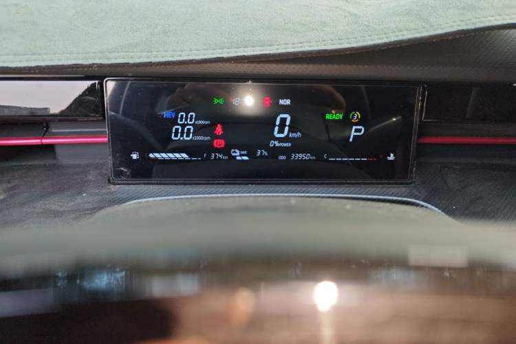 Used JETOUR Dashing i-DM 2022 1.5T DHT Lightning 01 Odometer Close Up