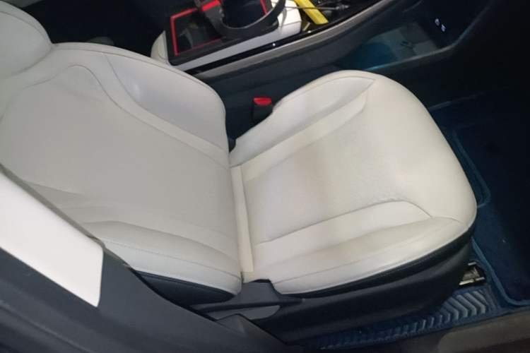 Used JETOUR Dashing i-DM 2022 1.5T DHT Lightning 01 Right Front Seat