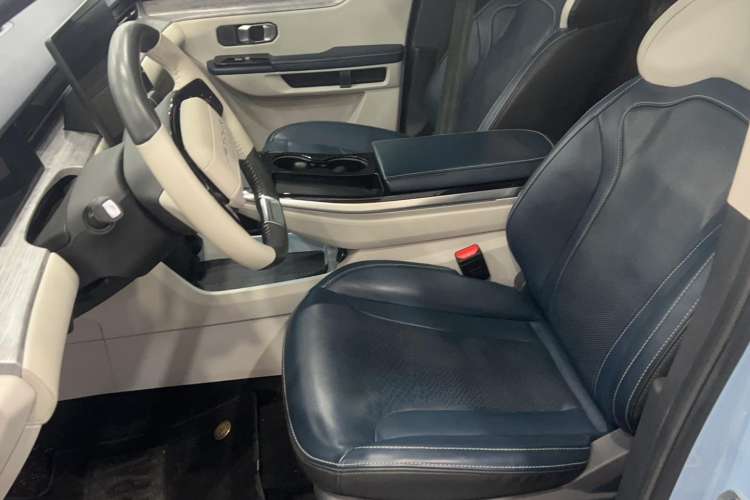 Used JETOUR Dashing i-DM 2022 1.5T DHT Lightning 02 Interior 2