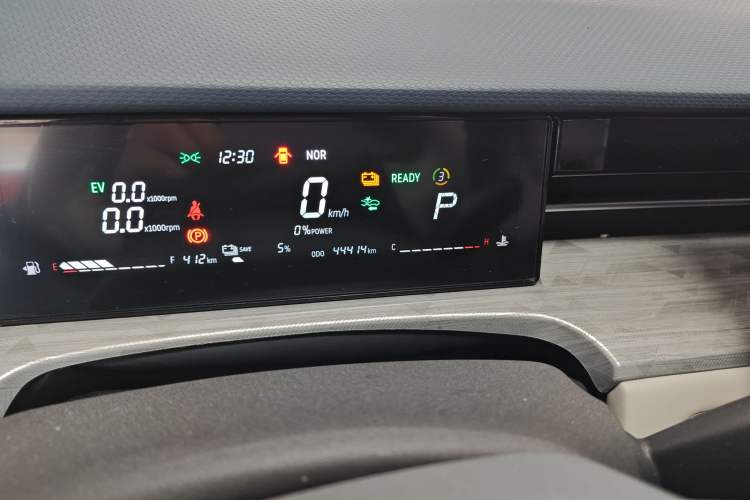 Used JETOUR Dashing i-DM 2022 1.5T DHT Lightning 02 Odometer Close Up