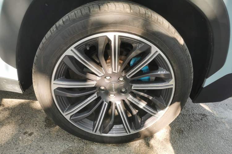 Used JETOUR Dashing i-DM 2022 1.5T DHT Lightning 02 Right Front Wheel Hub
