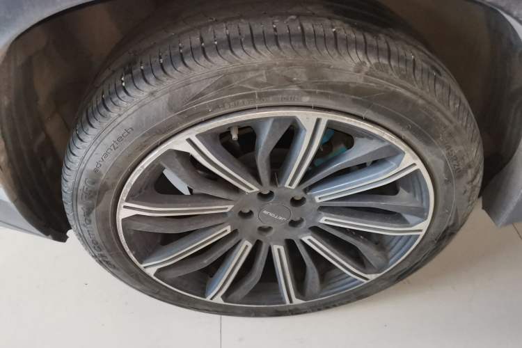 Used JETOUR Dashing i-DM 2022 1.5T DHT Lightning 02 Right Rear Wheel Hub